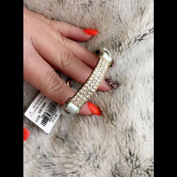 Bracelets $8 each - Picture 7 of 13